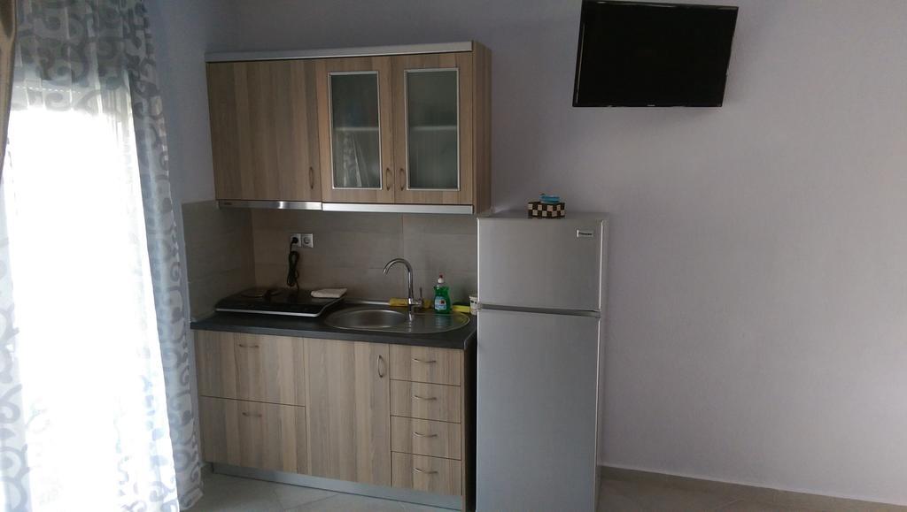 Aimilias Family Apartments Неа-Врасна Екстер'єр фото