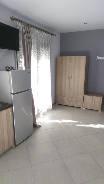 Aimilias Family Apartments Неа-Врасна Екстер'єр фото