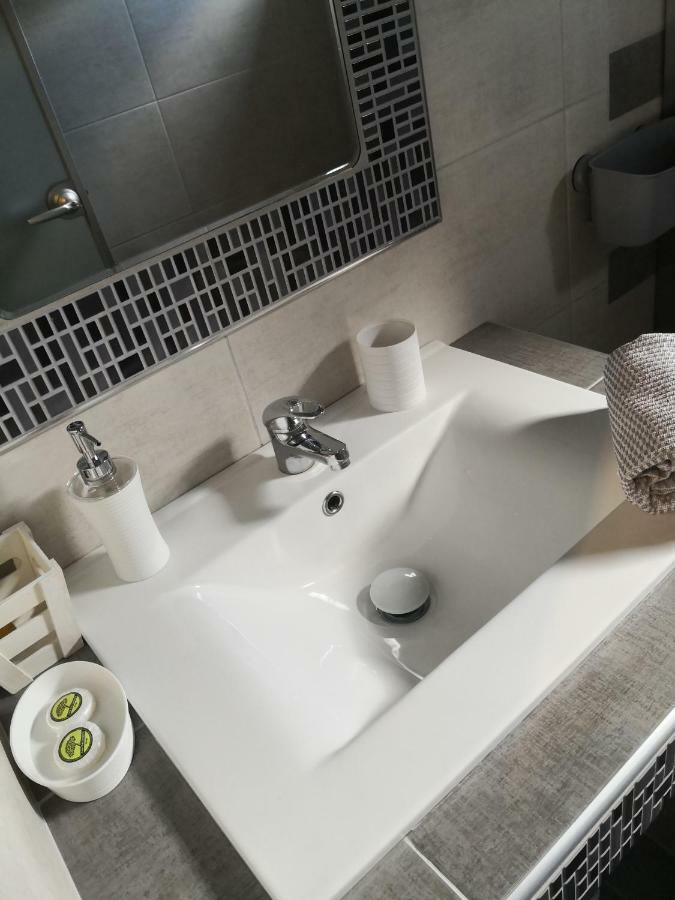 Aimilias Family Apartments Неа-Врасна Екстер'єр фото