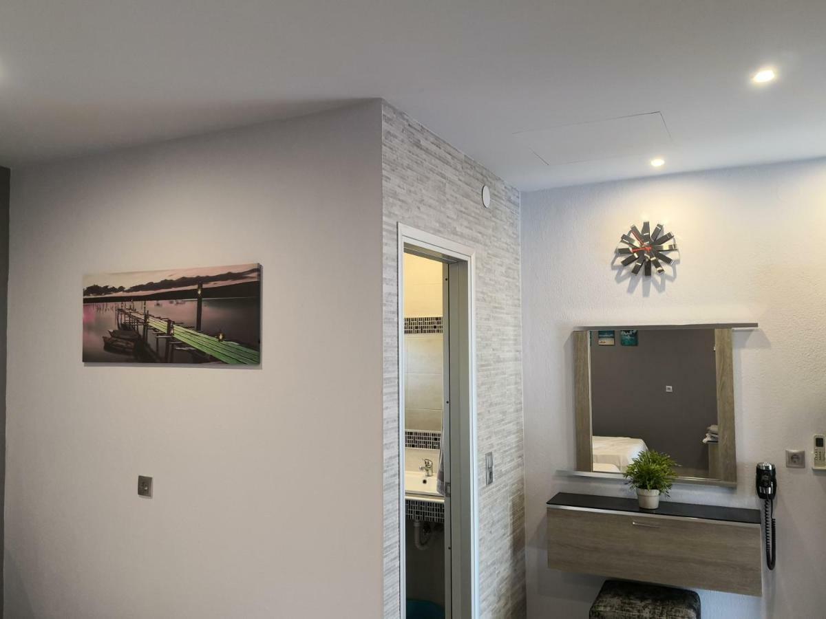 Aimilias Family Apartments Неа-Врасна Екстер'єр фото